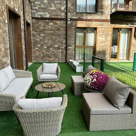 Apartament Crown 2 *