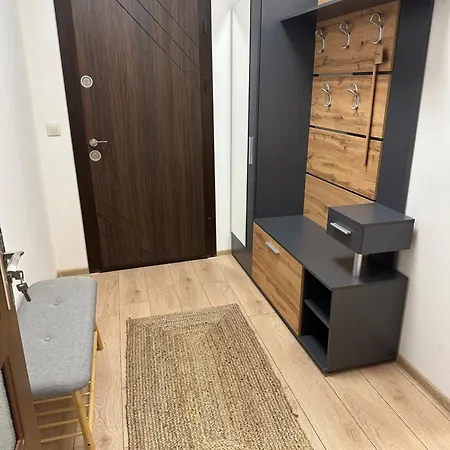 Apartament Crown 2 *