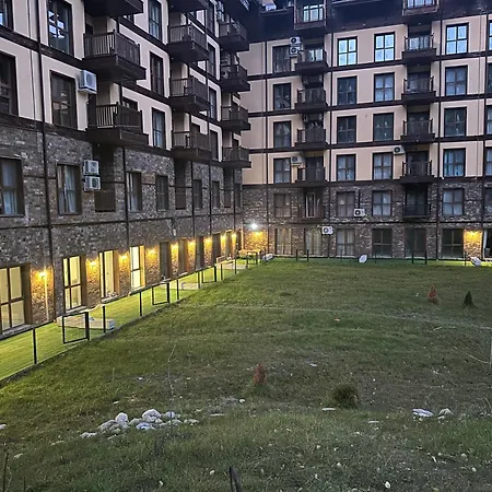 Apartament Crown 2 *