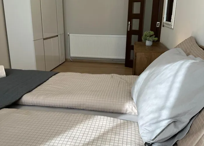 Crown 2 アパート バンスコ