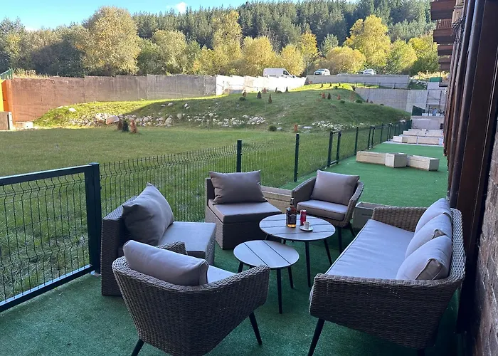 Crown 2 アパート